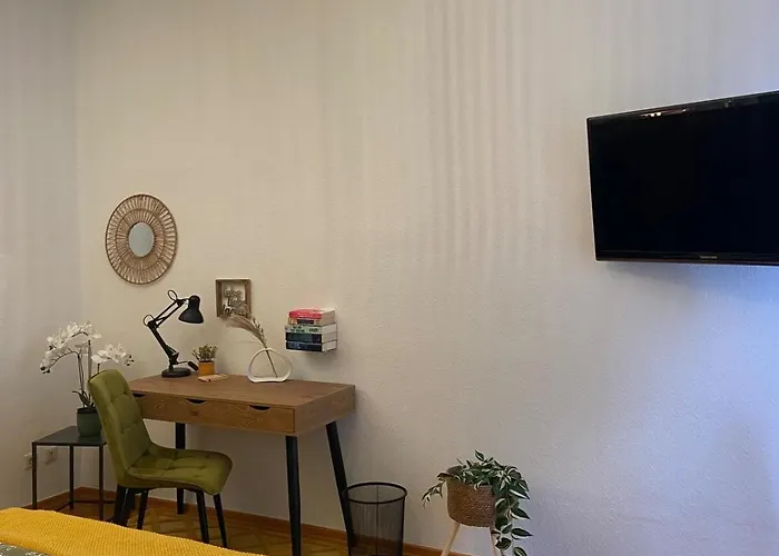 Apartament Mustard-colored For Two *