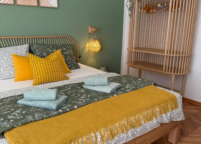 Mustard-colored For Two *