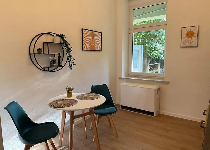 Mustard-colored For Two Apartament *