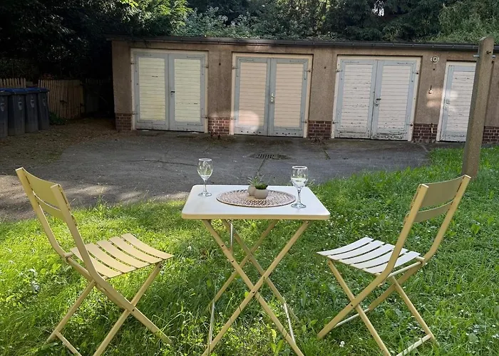 Apartament Mustard-colored For Two *